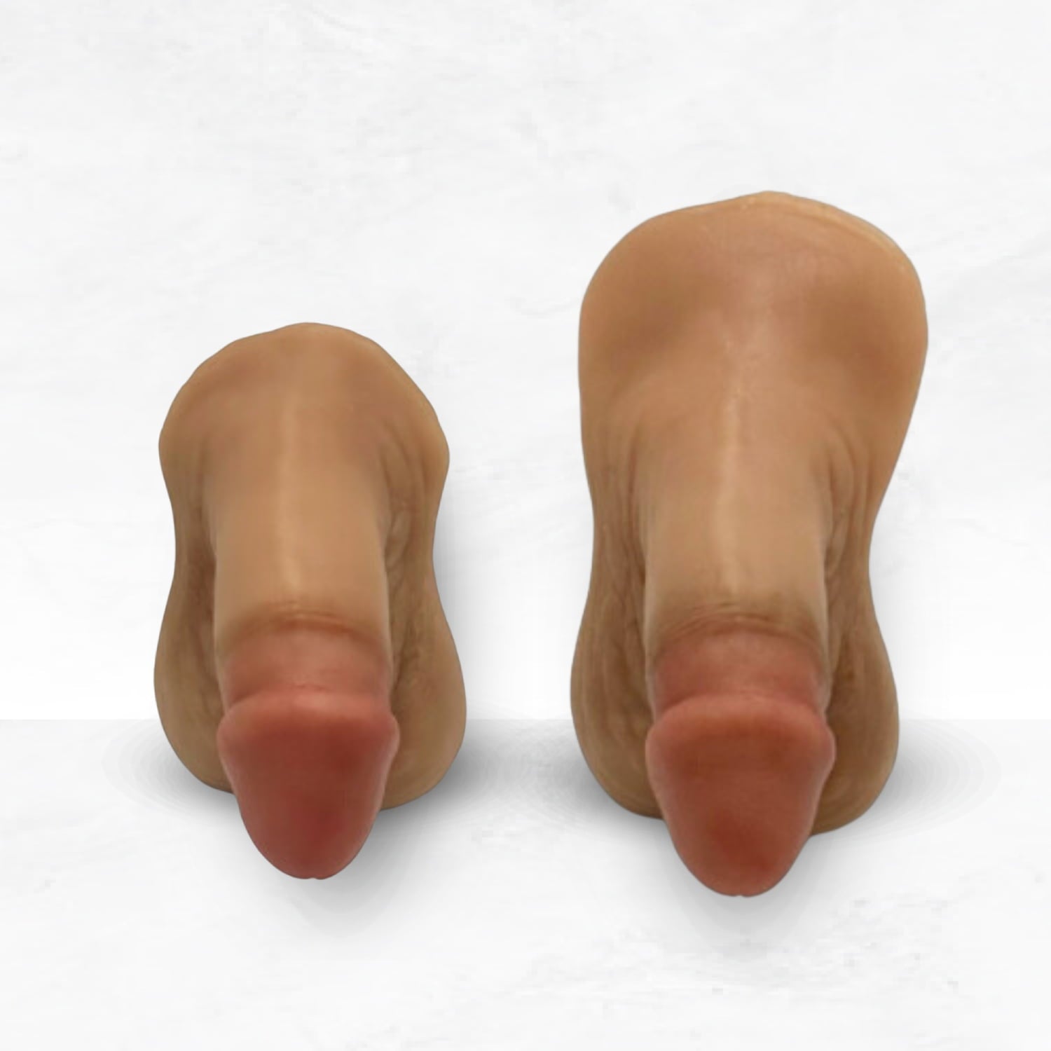 FTM向けエピテーゼ「Toren Round」露茎タイプ コンパクト＆レギュラーサイズ比較 - Circumcised FTM prosthetics, regular vs compact size comparison